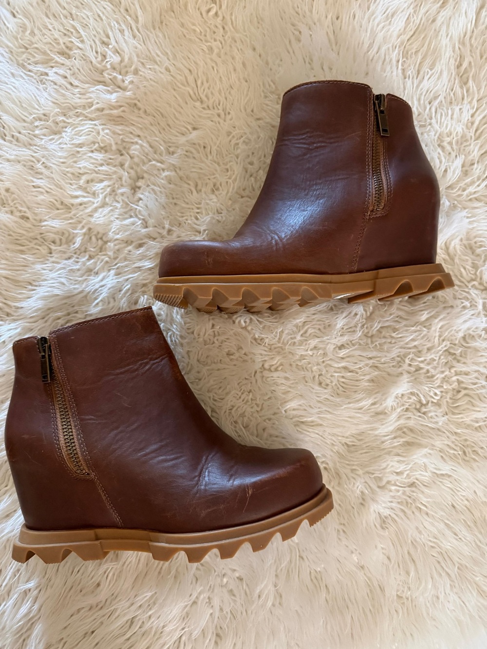 Sorel Women's Joan Rhapsody Waterproof Chelsea Wedge Boots Sz 7